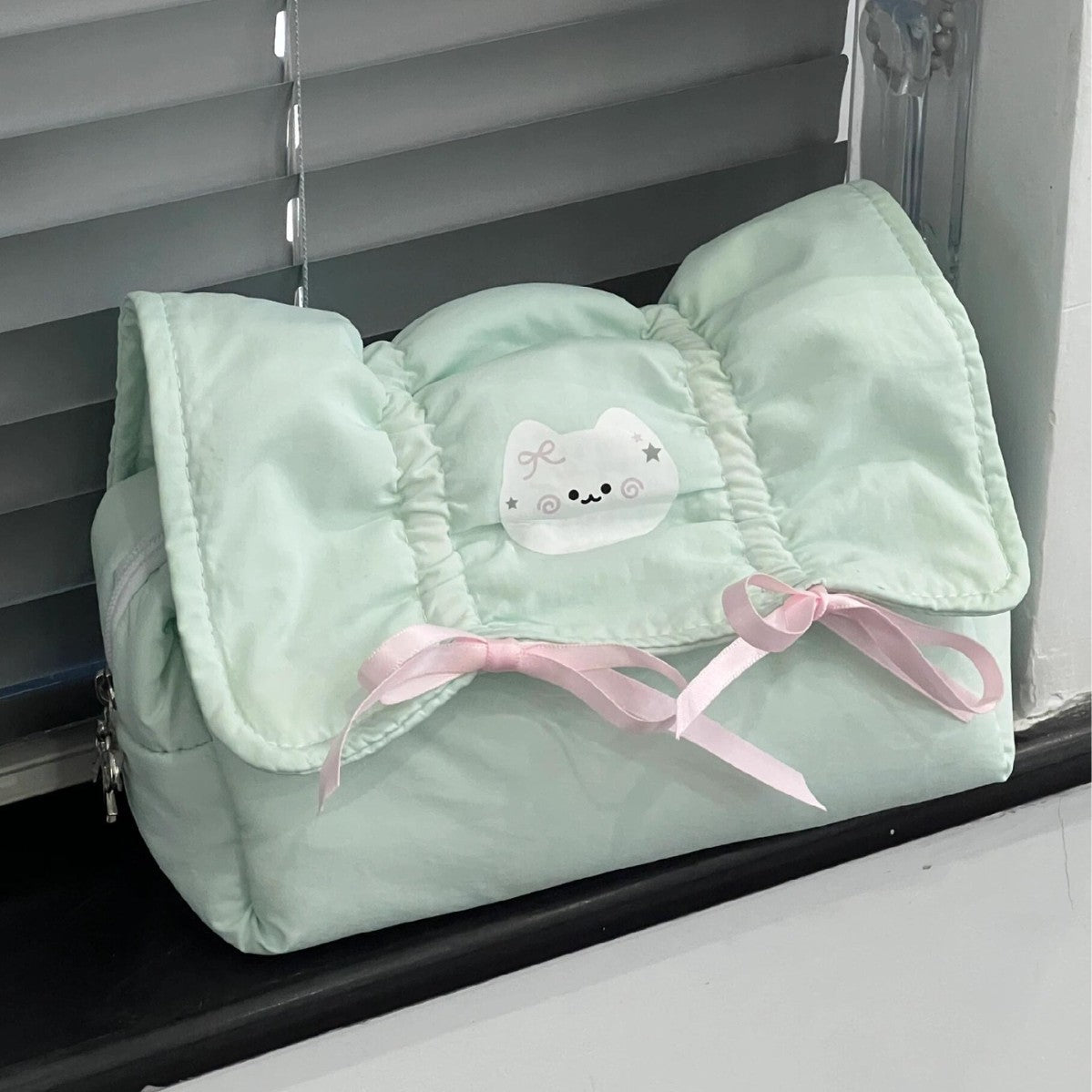 Bow Cat pouch