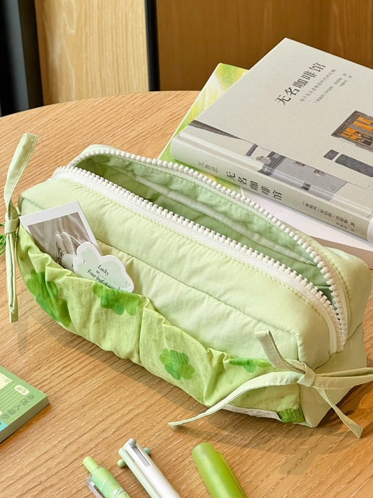 Clover Pouch