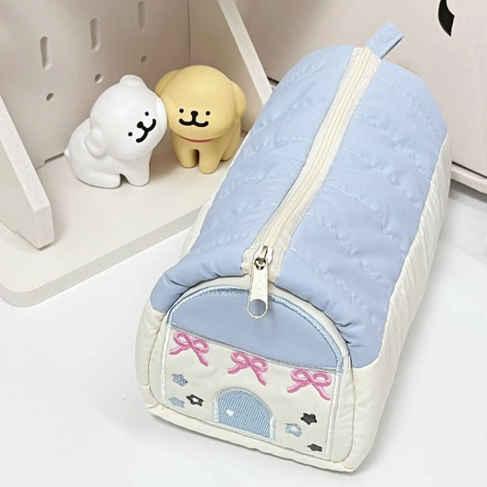 Bow pen pouch